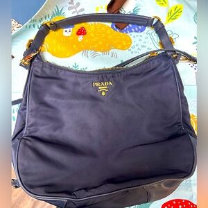 PRADA TESSUTO SAFFIANO SHOULDER BAG 👜❤️